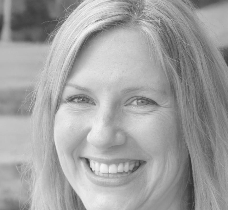 Retrato de Elisabet Tordera, asesora financiera especializada en presupuestos